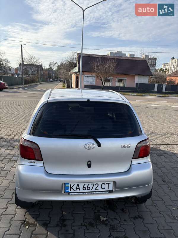 Хэтчбек Toyota Yaris 2002 в Ирпене