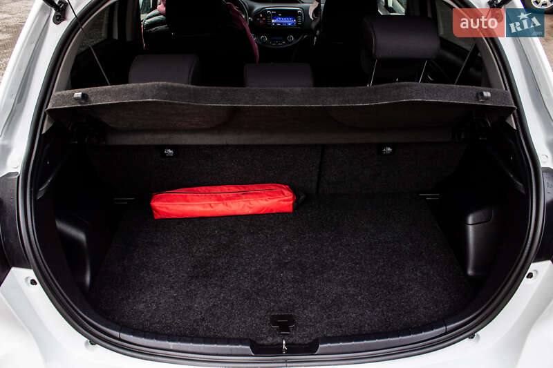 Хэтчбек Toyota Yaris 2017 в Львове фото 59 Хэтчбек Toyota Yaris 2017 в Львове