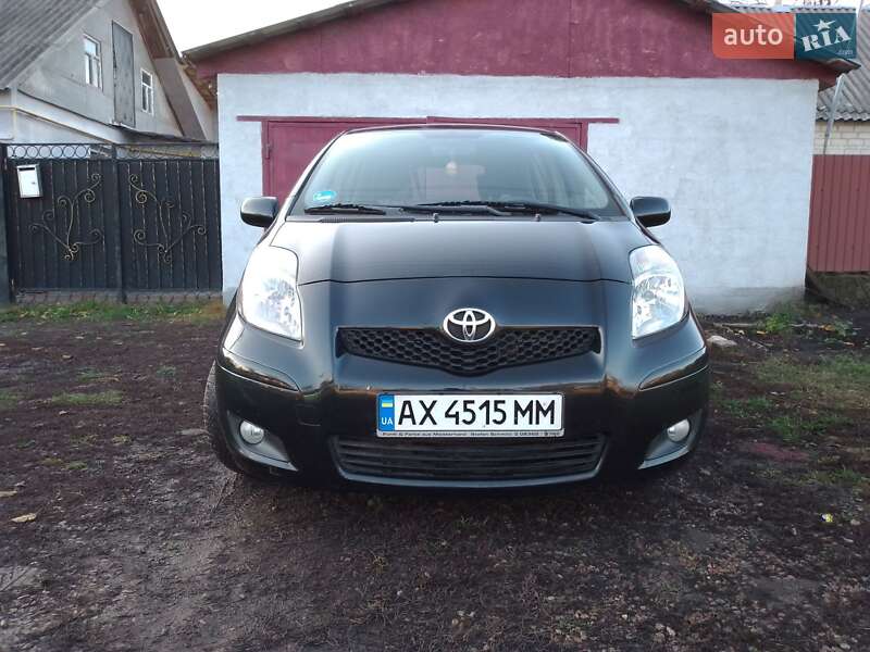 Хэтчбек Toyota Yaris 2010 в Харькове