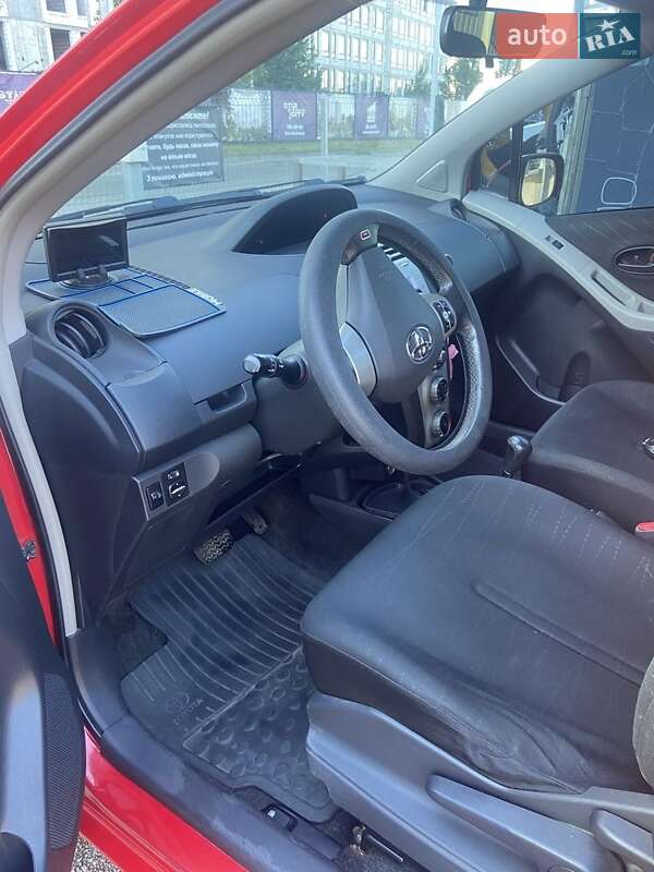 Хэтчбек Toyota Yaris 2007 в Киеве фото 3 Хэтчбек Toyota Yaris 2007 в Киеве