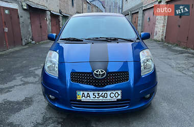 Хэтчбек Toyota Yaris 2006 в Киеве