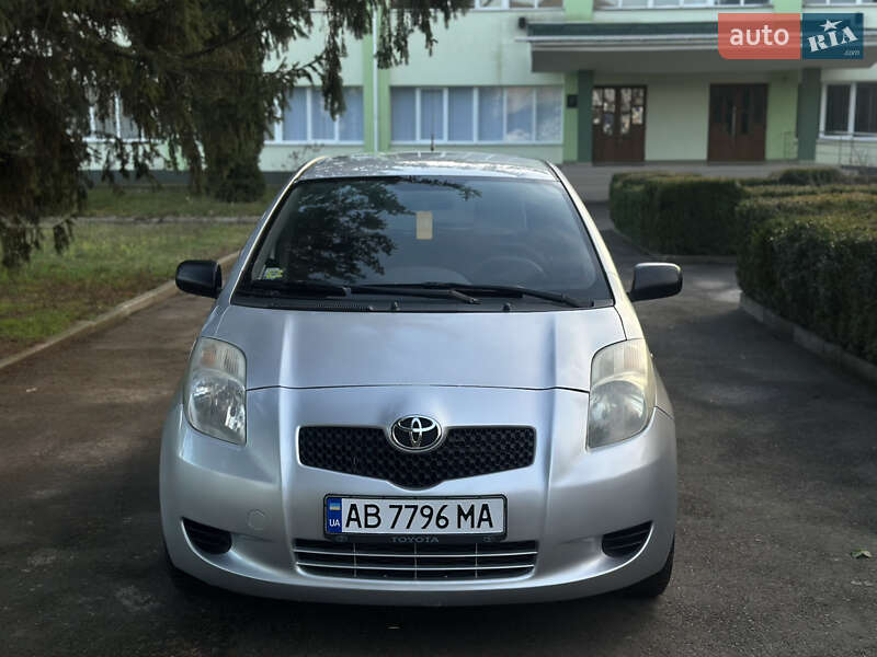 Хэтчбек Toyota Yaris 2007 в Тульчине