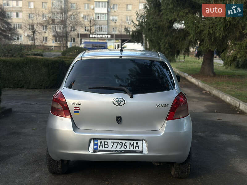 Хэтчбек Toyota Yaris 2007 в Тульчине