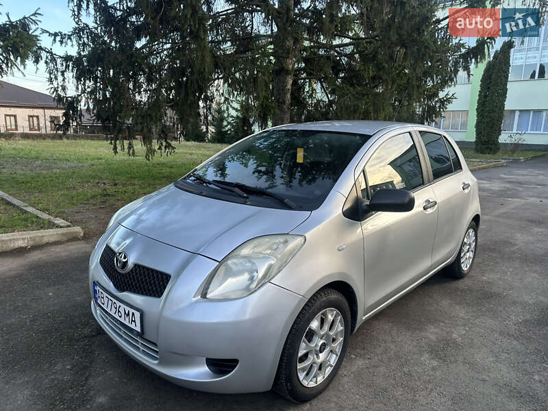 Хэтчбек Toyota Yaris 2007 в Тульчине