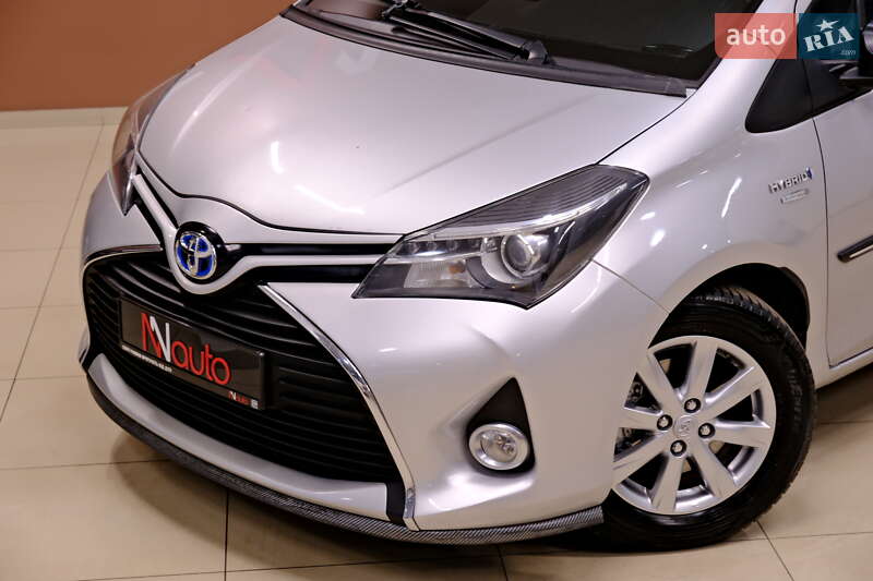 Хэтчбек Toyota Yaris 2015 в Одессе