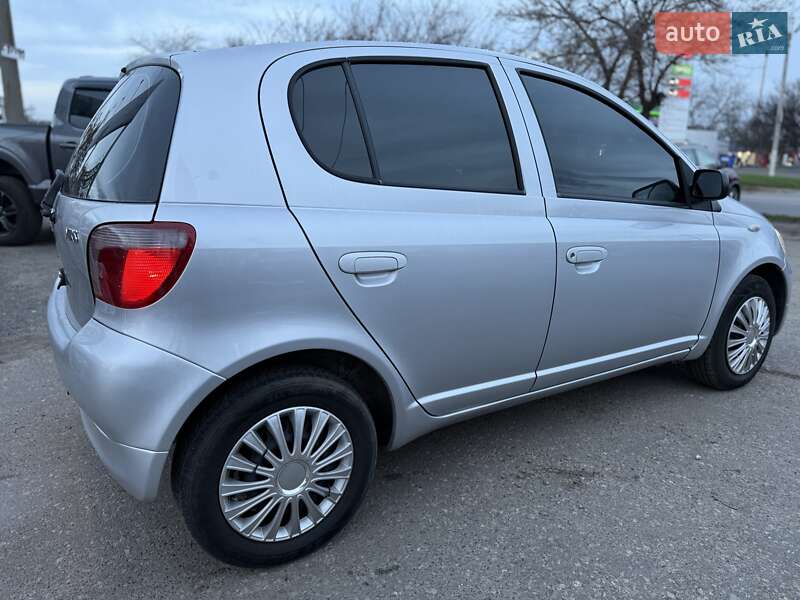 Хэтчбек Toyota Yaris 2002 в Одессе