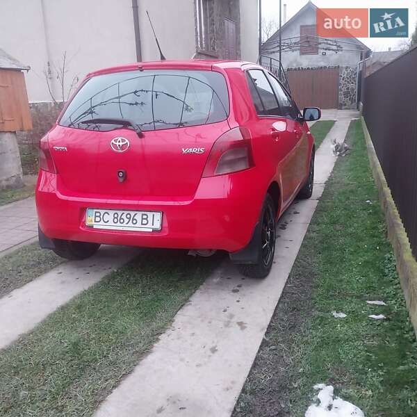 Хэтчбек Toyota Yaris 2008 в Стрые