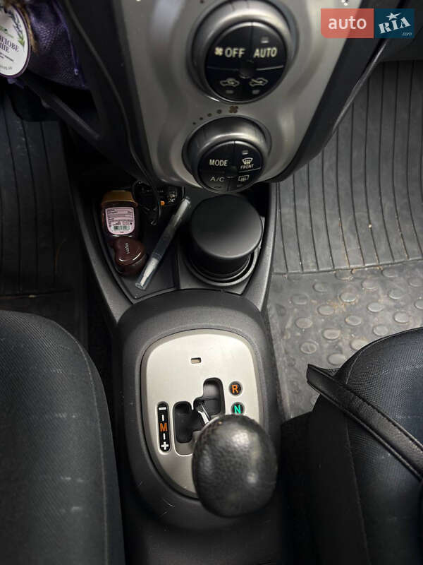 Хэтчбек Toyota Yaris 2008 в Днепре фото 8 Хэтчбек Toyota Yaris 2008 в Днепре