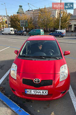 Хэтчбек Toyota Yaris 2008 в Днепре