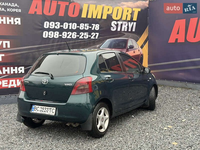 Хетчбек Toyota Yaris 2006 в Стрию