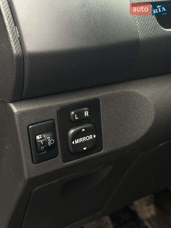 Хетчбек Toyota Yaris 2006 в Стрию