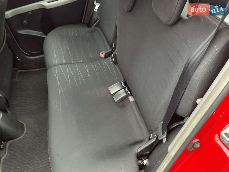 Хэтчбек Toyota Yaris 2006 в Киеве