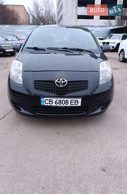 Хетчбек Toyota Yaris 2006 в Чернігові