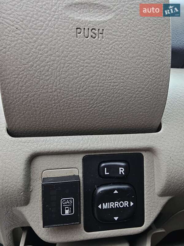 Седан Toyota Yaris 2007 в Киеве