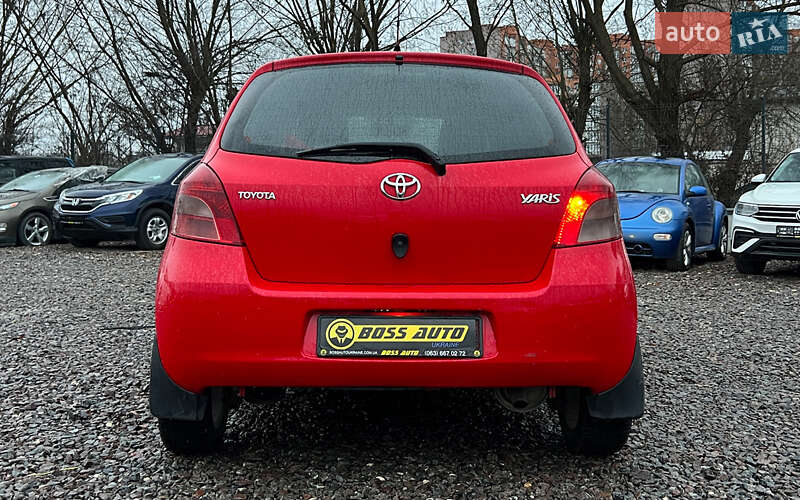 Хэтчбек Toyota Yaris 2007 в Львове