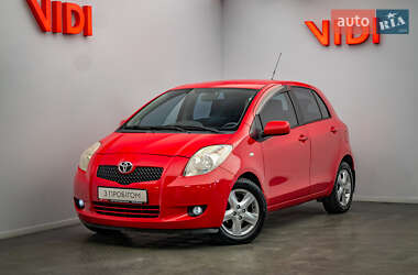 Хэтчбек Toyota Yaris 2008 в Киеве