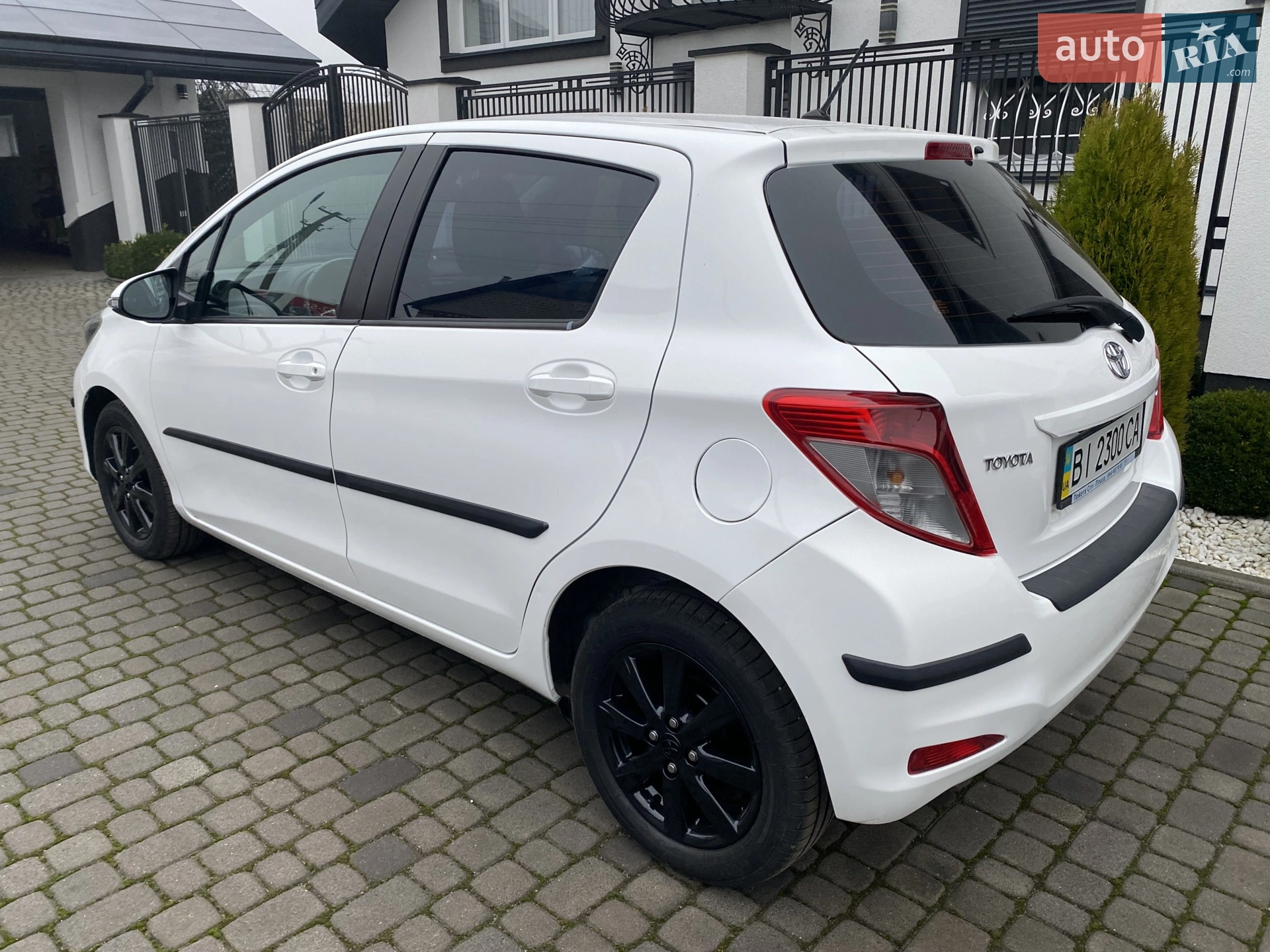 2014 Toyota Yaris - мініатюра 4