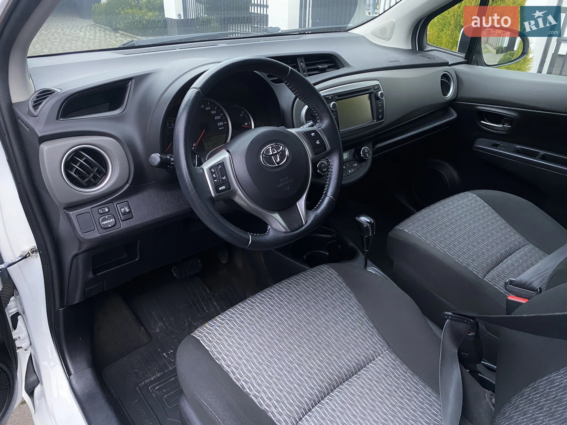 2014 Toyota Yaris - мініатюра 10