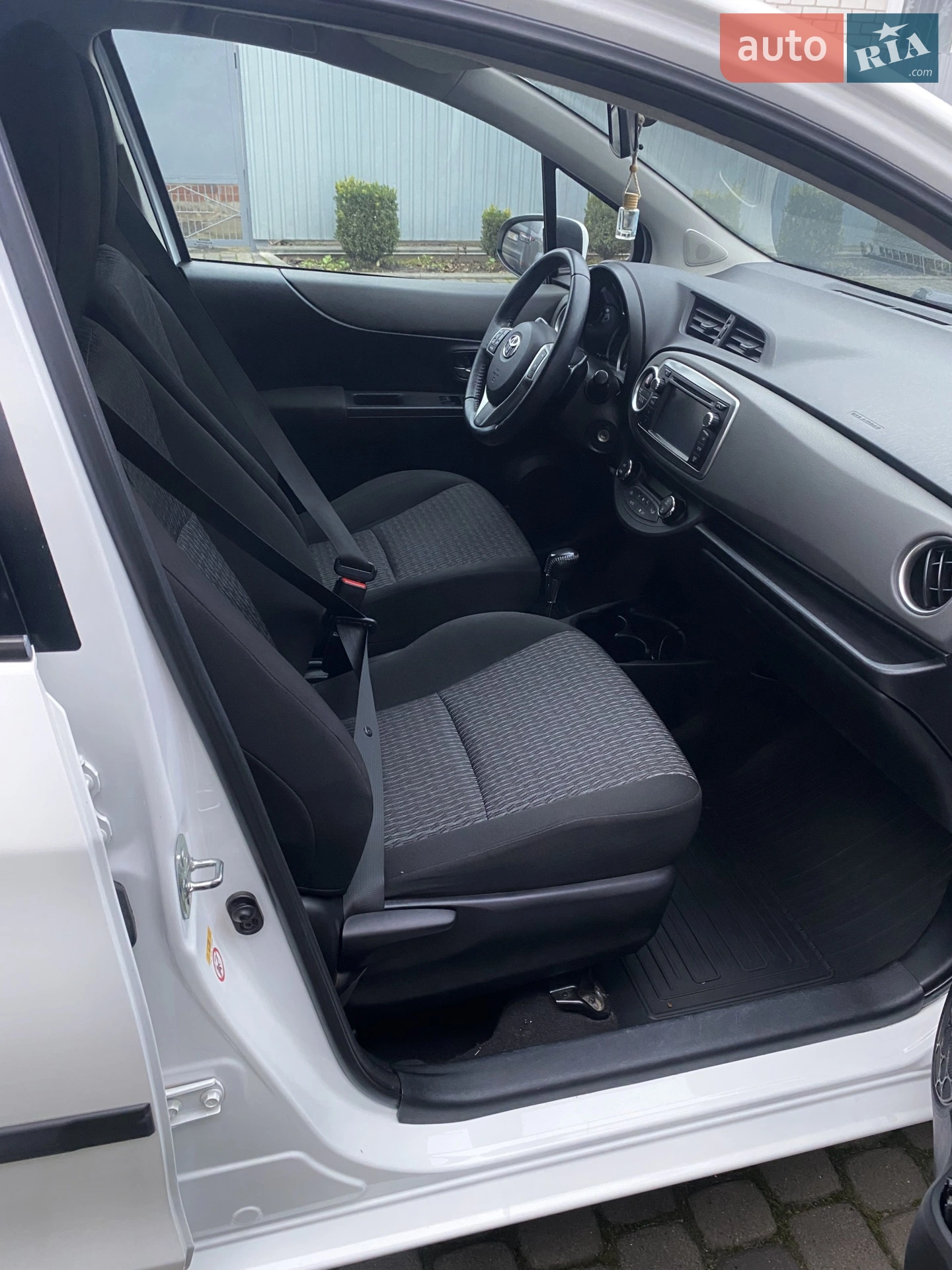 2014 Toyota Yaris - мініатюра 14