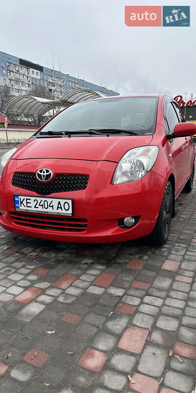 Хетчбек Toyota Yaris 2007 в Дніпрі