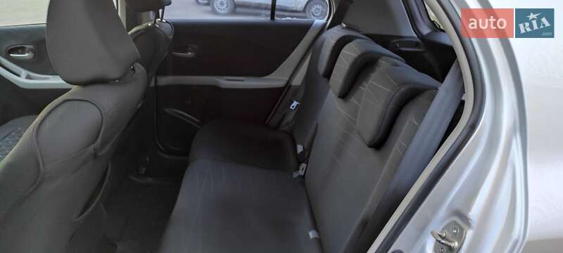 Хэтчбек Toyota Yaris 2006 в Одессе