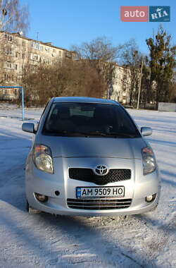 Хетчбек Toyota Yaris 2006 в Житомирі