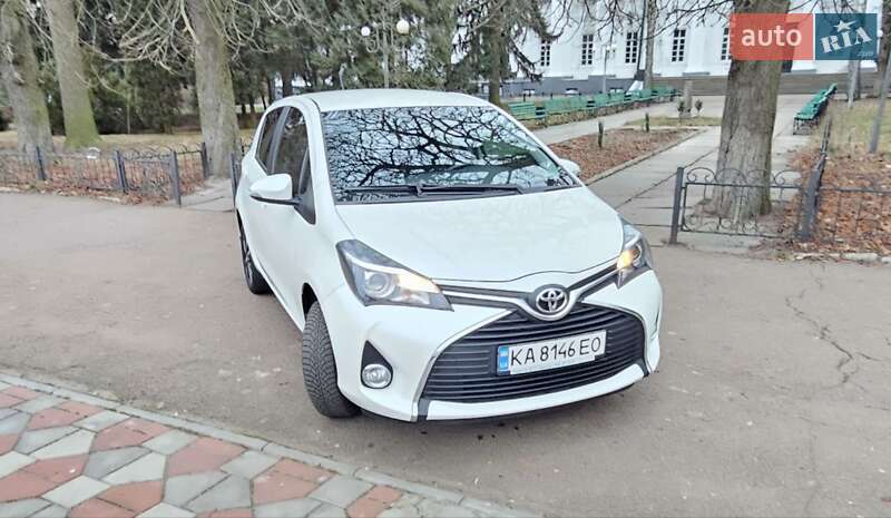 Хетчбек Toyota Yaris 2014 в Ніжині