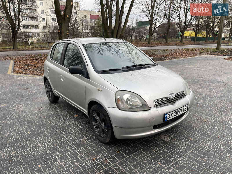 Хэтчбек Toyota Yaris 2001 в Ровно
