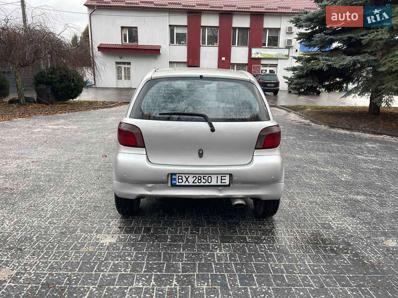 Хэтчбек Toyota Yaris 2001 в Ровно