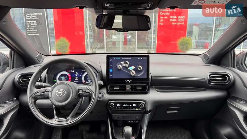 Хетчбек Toyota Yaris 2024 в Івано-Франківську