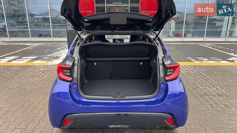 Хетчбек Toyota Yaris 2024 в Івано-Франківську