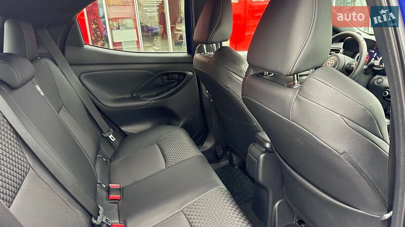 Хетчбек Toyota Yaris 2024 в Івано-Франківську
