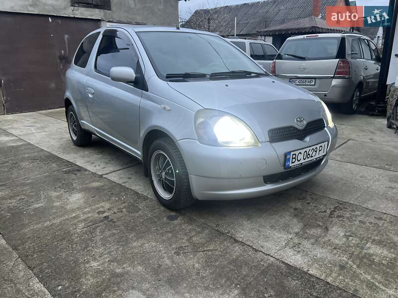 Хэтчбек Toyota Yaris 1999 в Львове