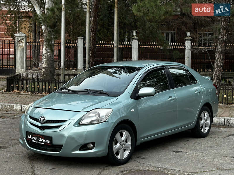 Toyota Yaris 2006