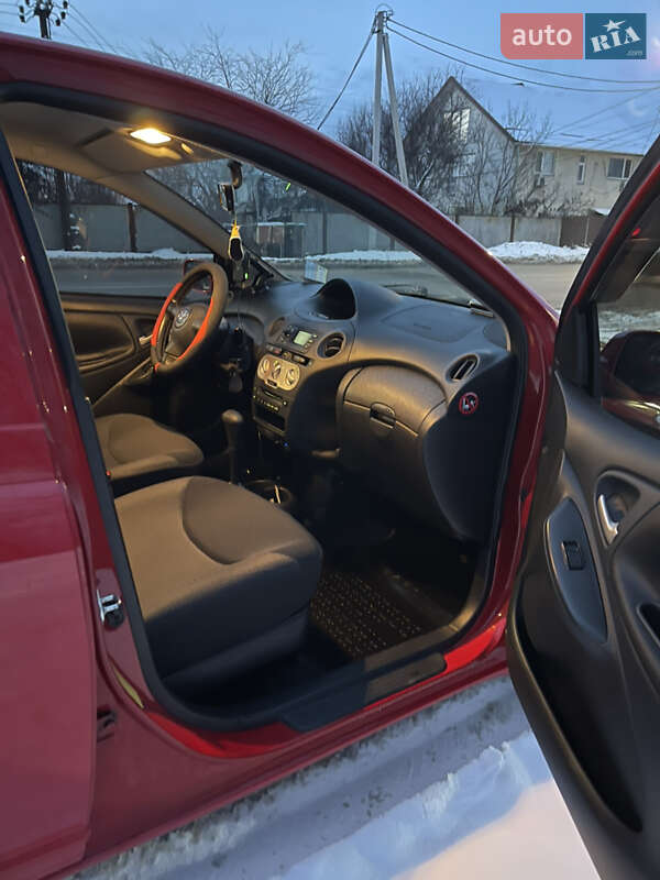 Хетчбек Toyota Yaris 2003 в Броварах