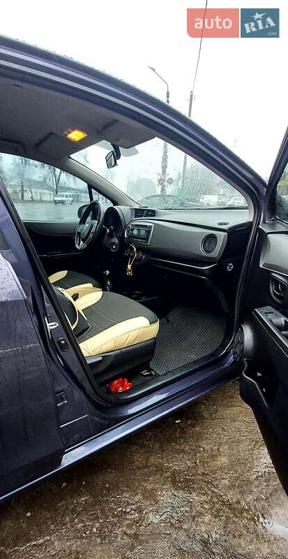 Хэтчбек Toyota Yaris 2013 в Полтаве