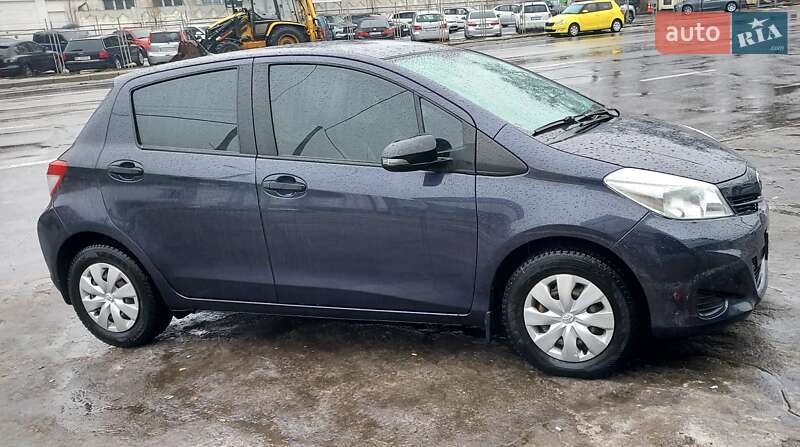 Хэтчбек Toyota Yaris 2013 в Полтаве