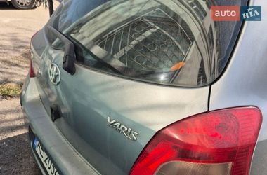 Хетчбек Toyota Yaris 2007 в Кам'янському