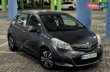 Хэтчбек Toyota Yaris 2012 в Киеве