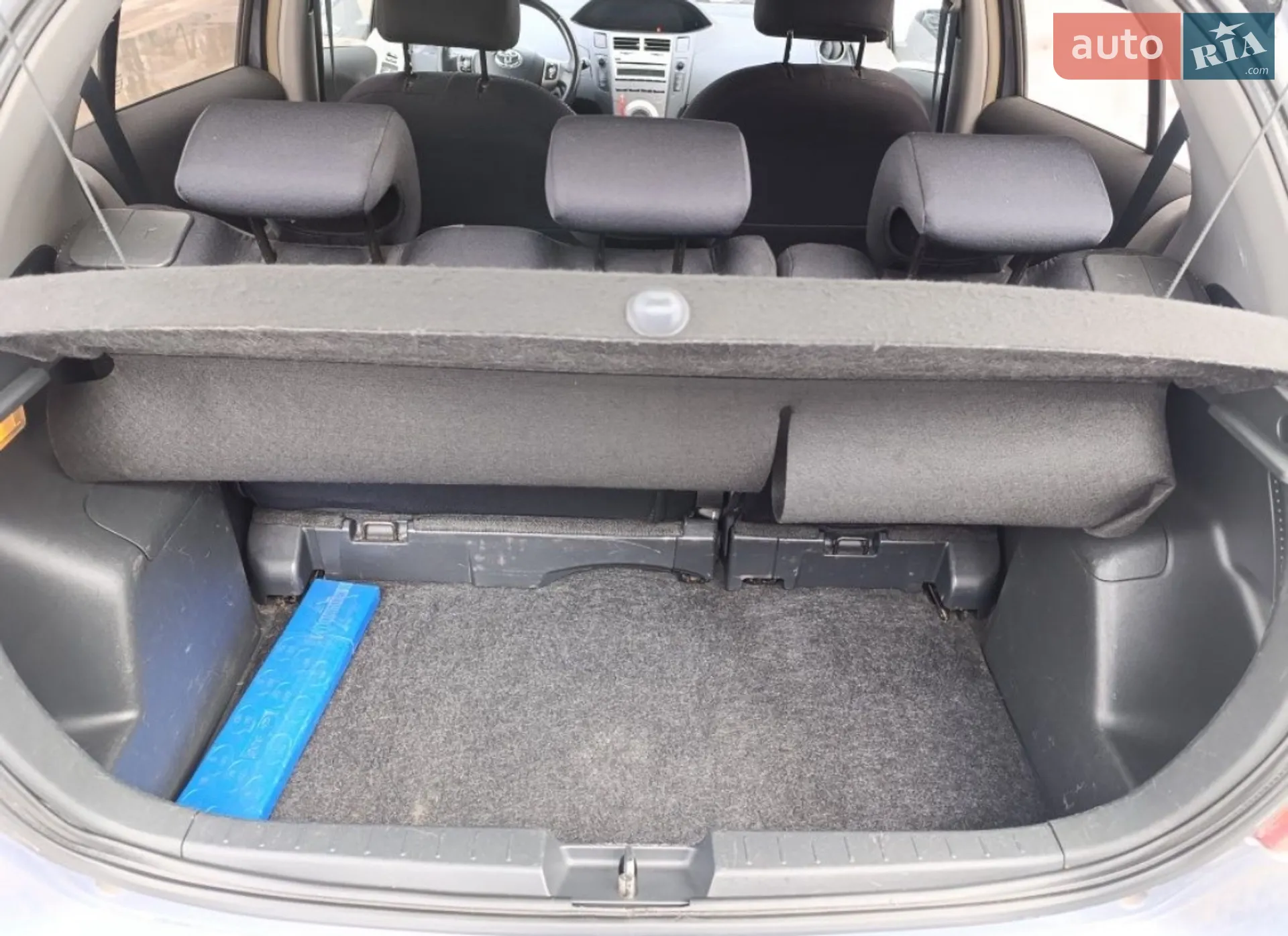 2010 Toyota Yaris - мініатюра 23