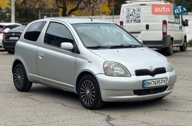 Хэтчбек Toyota Yaris 2000 в Одессе