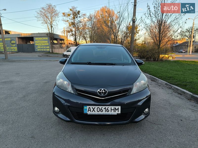 Toyota Yaris 2012