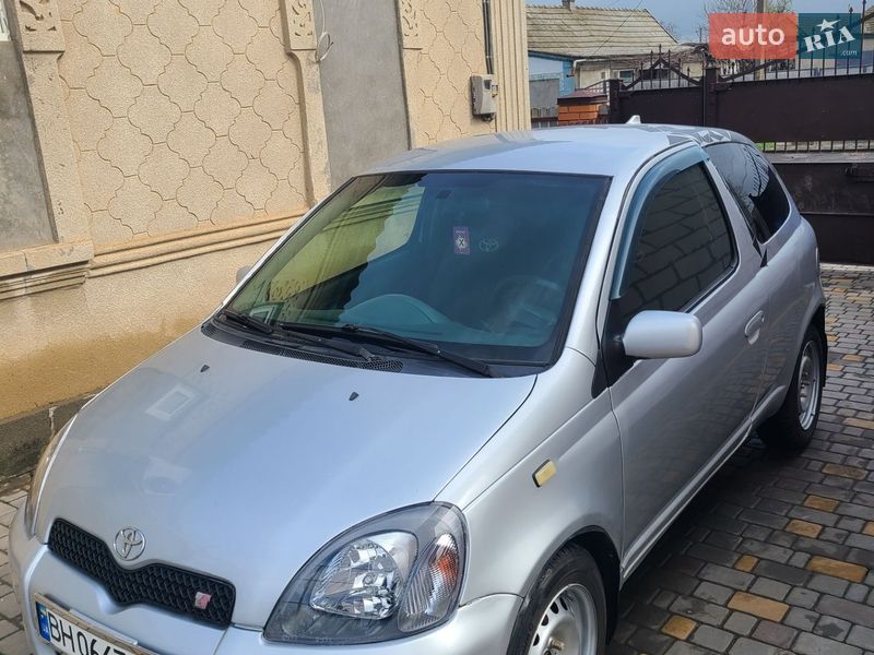 Toyota Yaris 2001