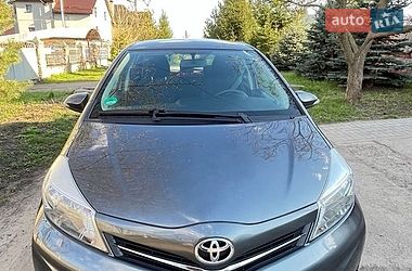 Хэтчбек Toyota Yaris 2013 в Сумах