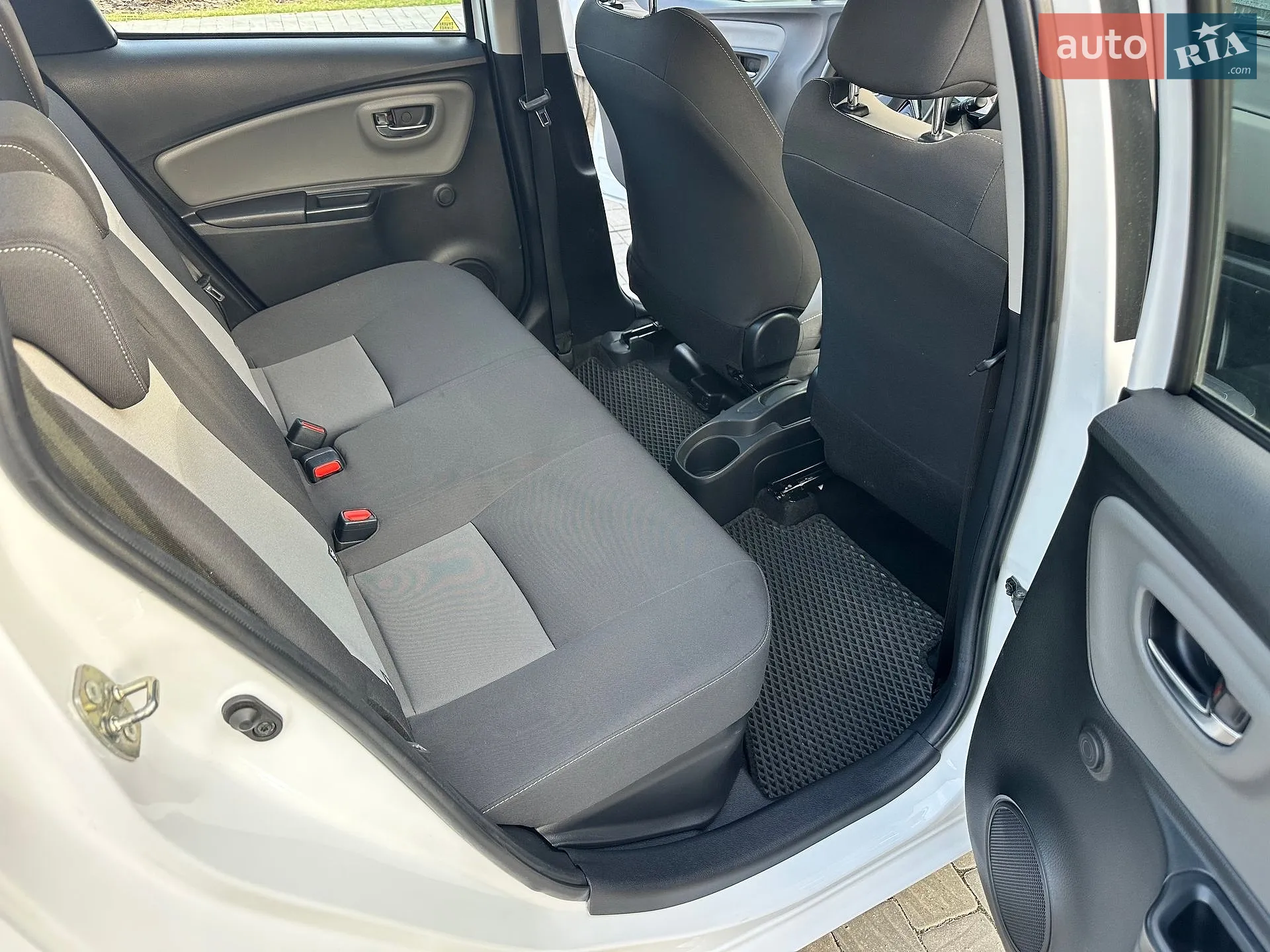 2019 Toyota Yaris - мініатюра 15