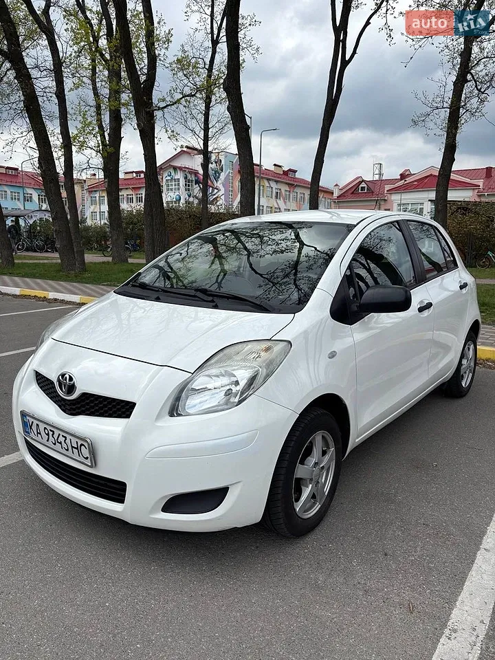 2010 Toyota Yaris - мініатюра 7