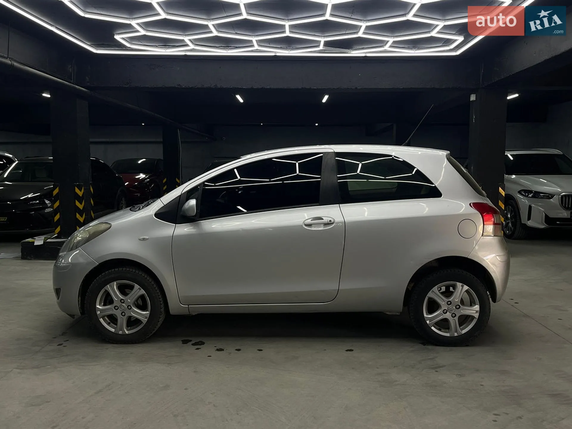 2010 Toyota Yaris - мініатюра 6