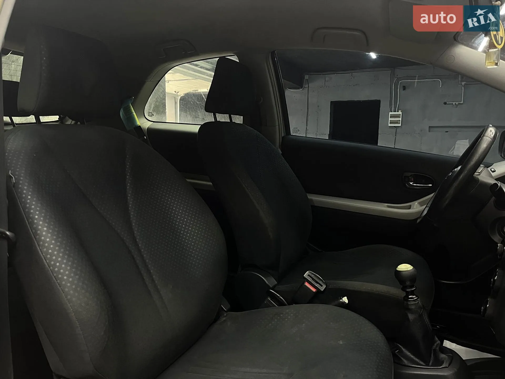 2010 Toyota Yaris - мініатюра 19