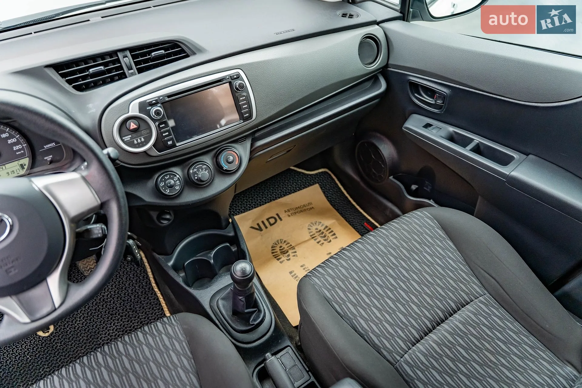 2012 Toyota Yaris - мініатюра 12