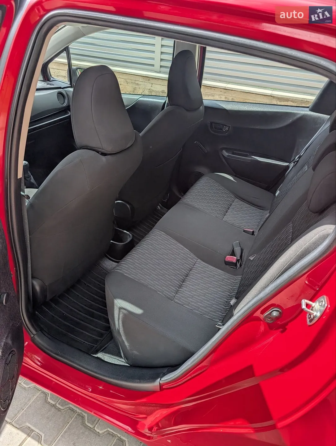 2012 Toyota Yaris - мініатюра 19